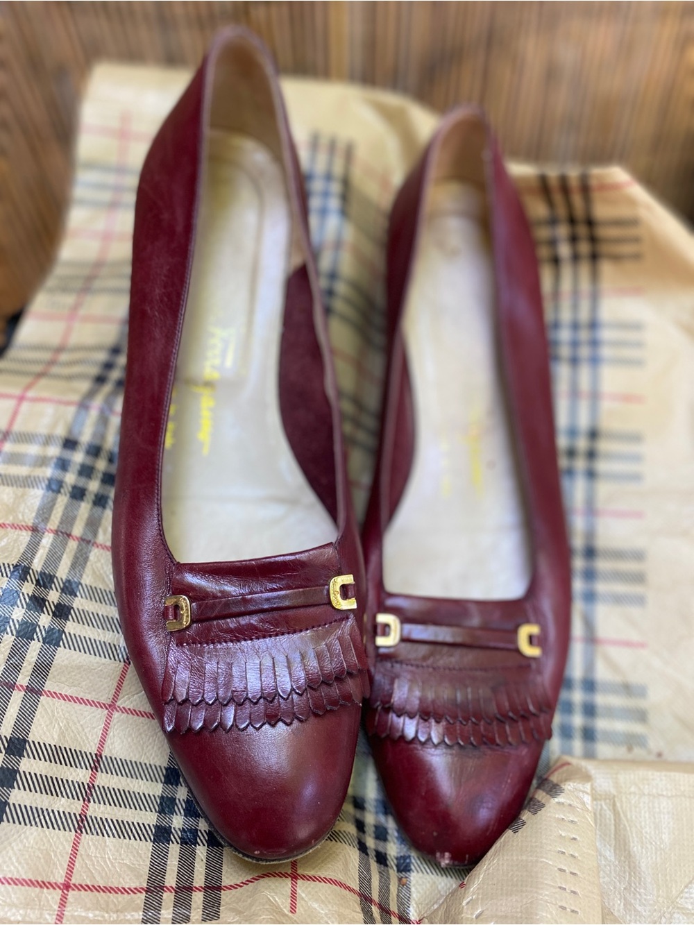 Salvatore Ferragamo woman shoes Size 8.5
AAAA